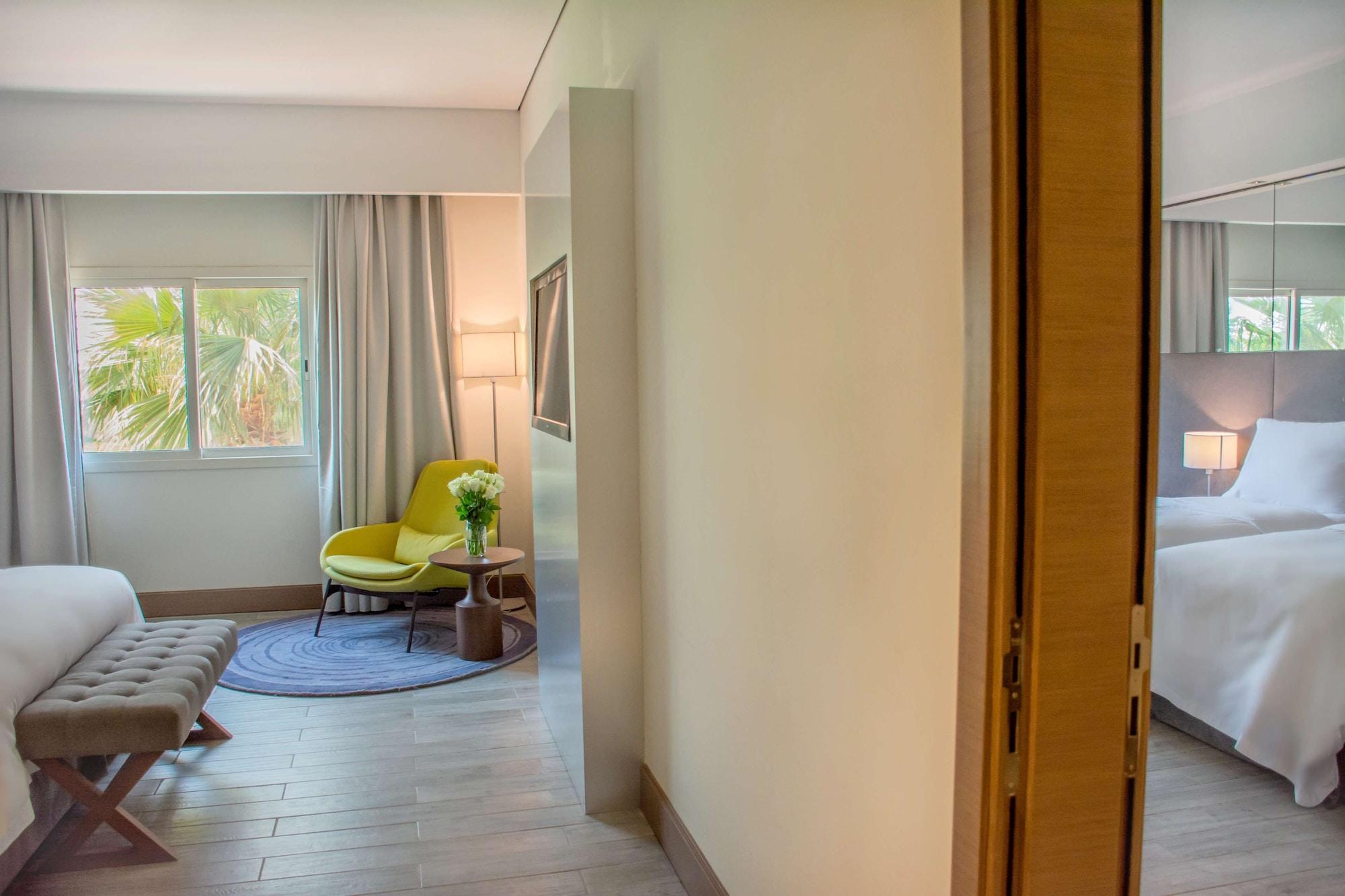 Radisson Blu Resort, Al Khobar Halvmånebugten Eksteriør billede Deluxe room