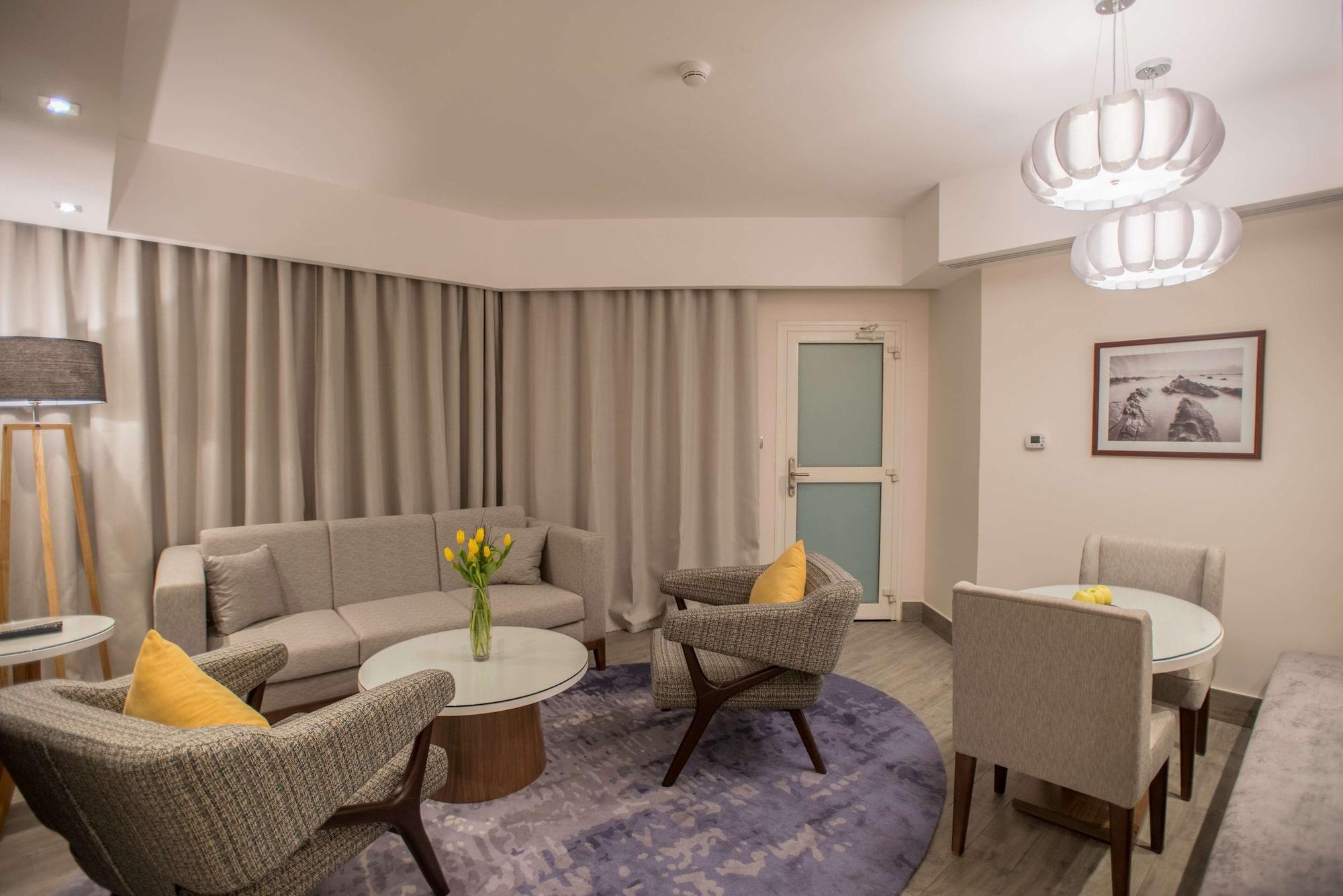 Radisson Blu Resort, Al Khobar Halvmånebugten Eksteriør billede The interior of a suite at the hotel